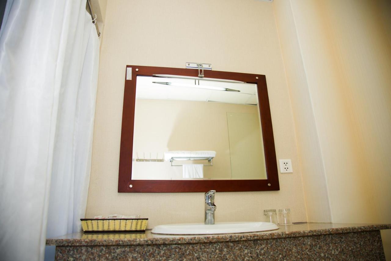 Hai Ba Trung Hotel & Spa Buon Ma Thuot Exterior photo